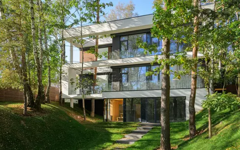 2-этажный коттедж 650 м² с отделкой
