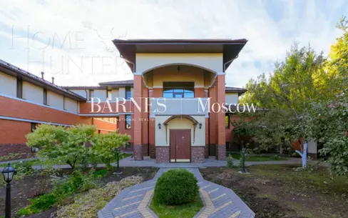 2-этажный коттедж 720 м² с отделкой