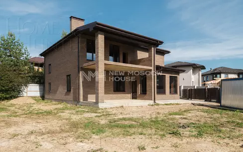 2-этажный коттедж 380 м² без отделки