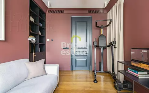 5-КОМН. КВАРТИРА С ОТДЕЛКОЙ 249 М² НА 4 ЭТАЖЕ