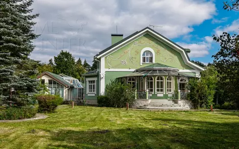 2-этажный коттедж 700 м² с отделкой