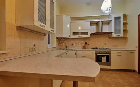 2-этажный коттедж 720 м² с отделкой