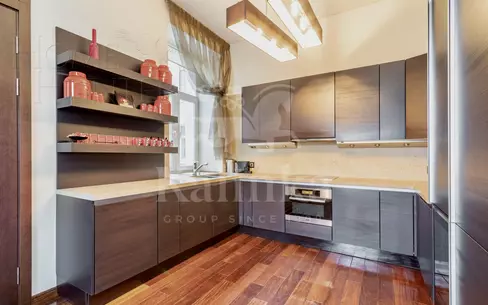 3-КОМН. КВАРТИРА С ОТДЕЛКОЙ 135 М² НА 4 ЭТАЖЕ