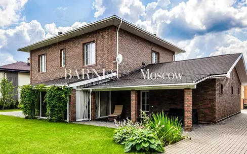 2-этажный коттедж 304 м² с отделкой