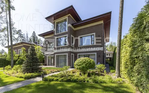 3-этажный коттедж 800 м² с отделкой