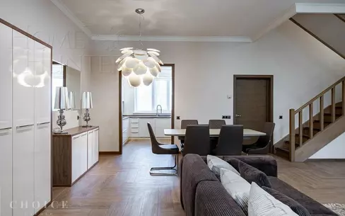 3-этажный таунхаус 200 м² с отделкой