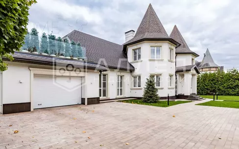2-этажный коттедж 550 м² с отделкой