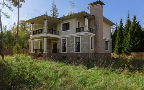 2-этажный коттедж 640 м² с отделкой