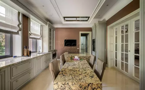 2-этажный коттедж 1 500 м² с отделкой