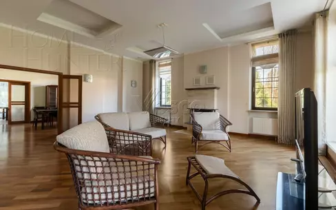 2-этажный коттедж 640 м² с отделкой