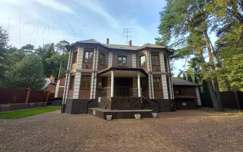 2-этажный коттедж 600 м² с отделкой