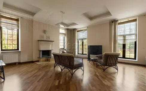 2-этажный коттедж 640 м² с отделкой