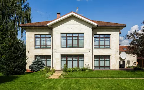 2-этажный коттедж 800 м² с отделкой