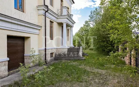 2-этажный коттедж 540 м² без отделки