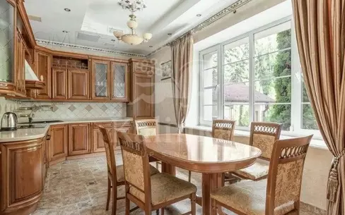 3-этажный коттедж 1 014 м² с отделкой
