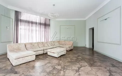 2-этажный коттедж 325 м² с отделкой