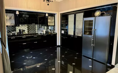 3-этажный таунхаус 293 м² с отделкой