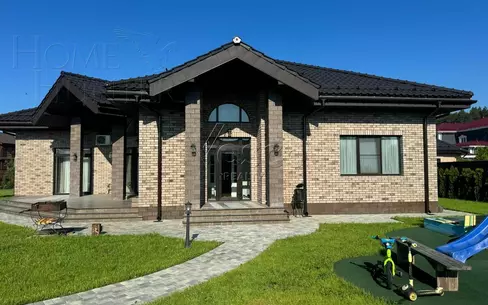 2-этажный коттедж 325 м² с отделкой