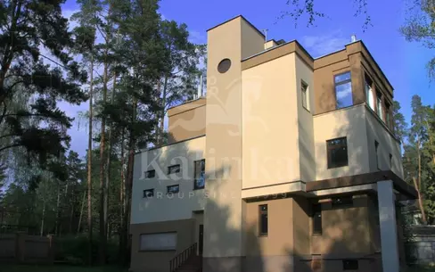 2-этажный коттедж 740 м² без отделки