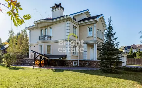 3-этажный коттедж 500 м² с отделкой