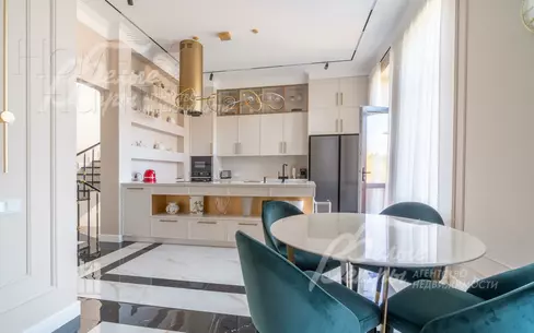 2-этажный коттедж 542 м² с отделкой