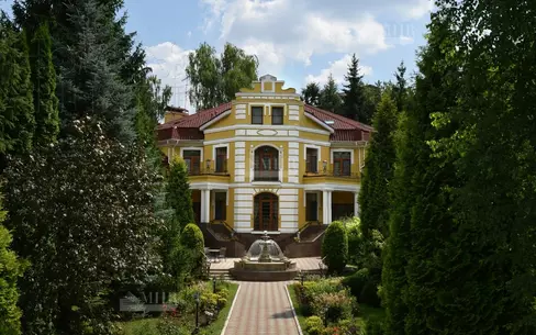 2-этажный коттедж 1 100 м² с отделкой