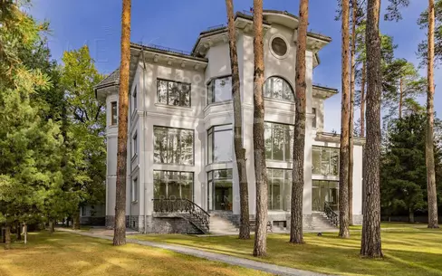 3-этажный коттедж 1 074 м² без отделки