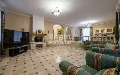 3-этажный коттедж 800 м² с отделкой
