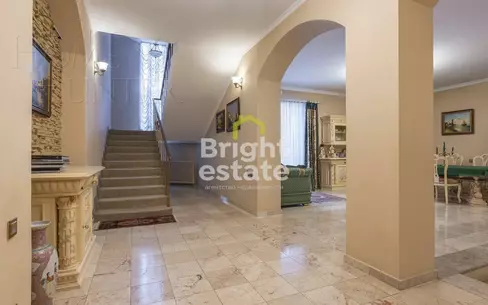 3-этажный коттедж 800 м² с отделкой