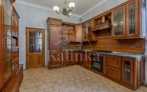 2-этажный коттедж 320 м² с отделкой