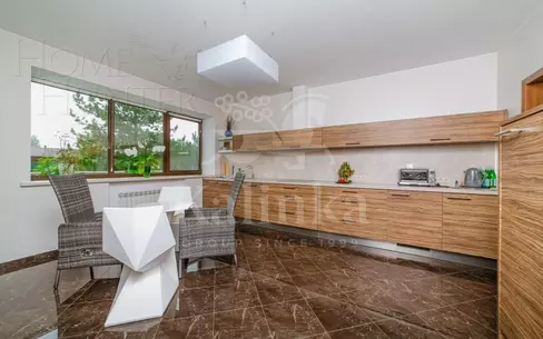 3-этажный коттедж 980 м² с отделкой