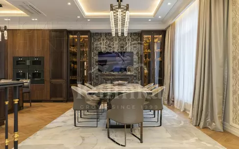 3-этажный коттедж 1 100 м² с отделкой