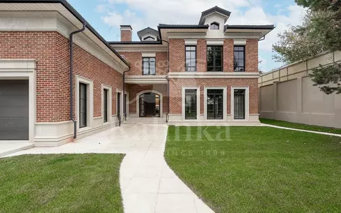 2-этажный коттедж 500 м² с отделкой