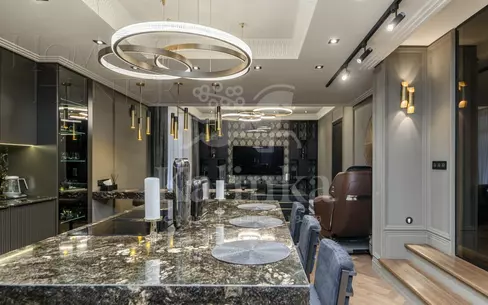 3-этажный коттедж 1 100 м² с отделкой