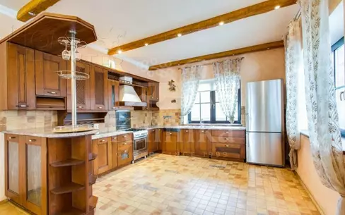 2-этажный коттедж 340 м² с отделкой