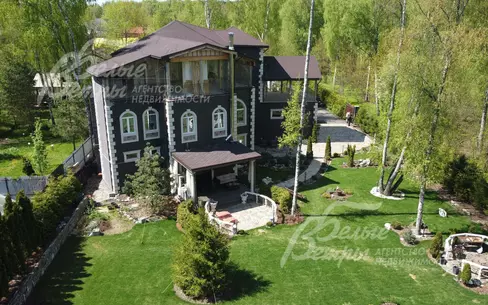 3-этажный коттедж 720 м² с отделкой