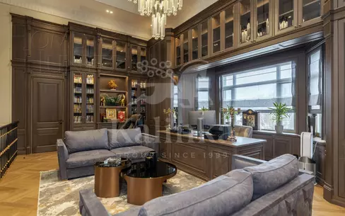 3-этажный коттедж 1 100 м² с отделкой