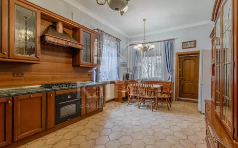 2-этажный коттедж 320 м² с отделкой