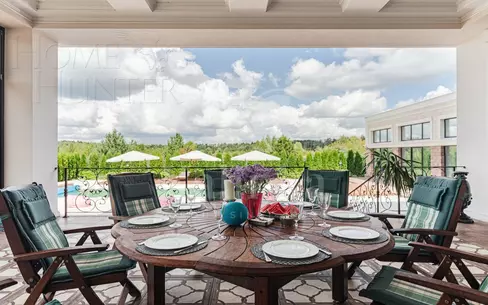 2-этажный коттедж 1 667 м² с отделкой