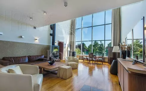 3-этажный коттедж 980 м² с отделкой