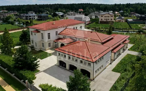 2-этажный коттедж 2 355 м² без отделки