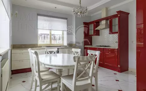 2-этажный коттедж 350 м² с отделкой