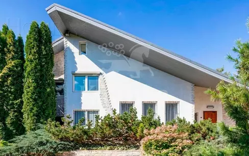 3-этажный коттедж 600 м² с отделкой