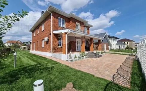 2-этажный коттедж 280 м² с отделкой