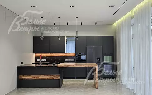 2-этажный коттедж 440 м² с отделкой
