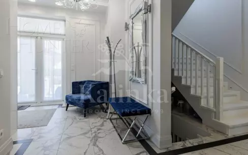 2-этажный коттедж 470 м² с отделкой