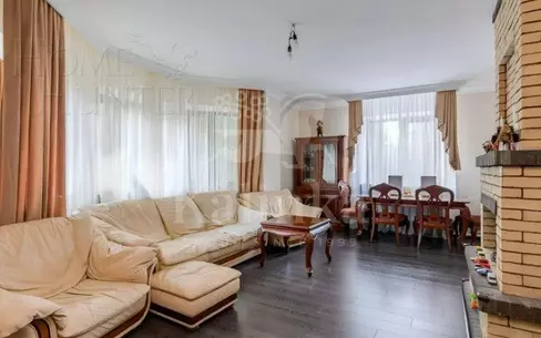 2-этажный коттедж 220 м² с отделкой