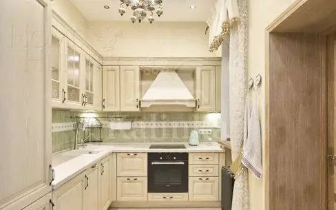 3-этажный таунхаус 250 м² с отделкой