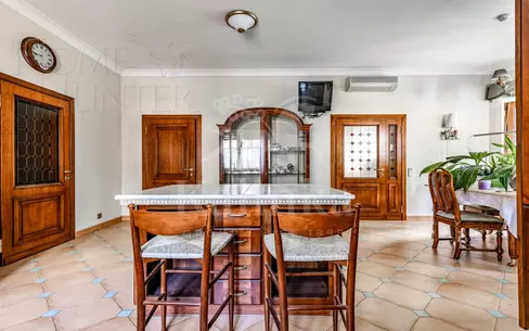 2-этажный коттедж 550 м² с отделкой