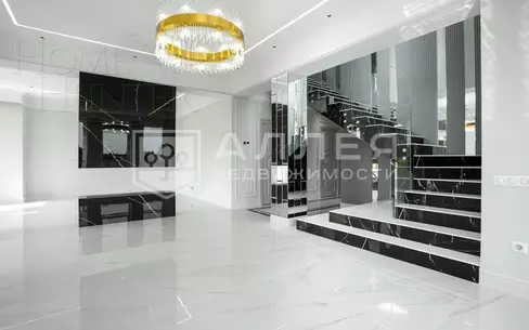 2-этажный коттедж 240 м² с отделкой